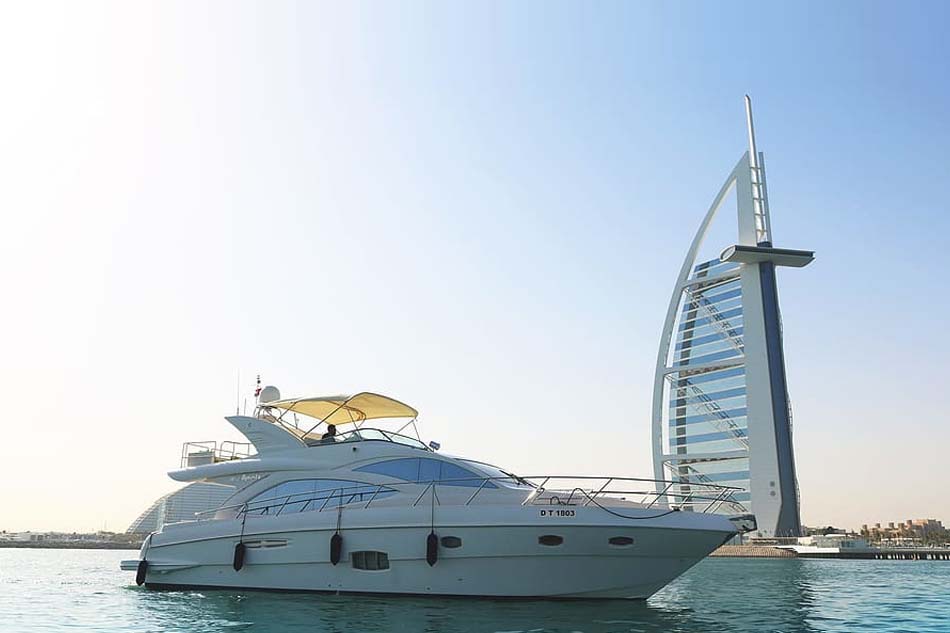 Dubai Yacht Tours